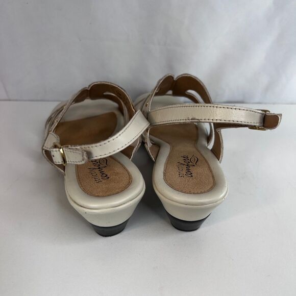 Strictly Comfort Strappy Open Toe Sandals Low Heel Gold Studs Dressy Size 7.5 - Picture 4 of 11